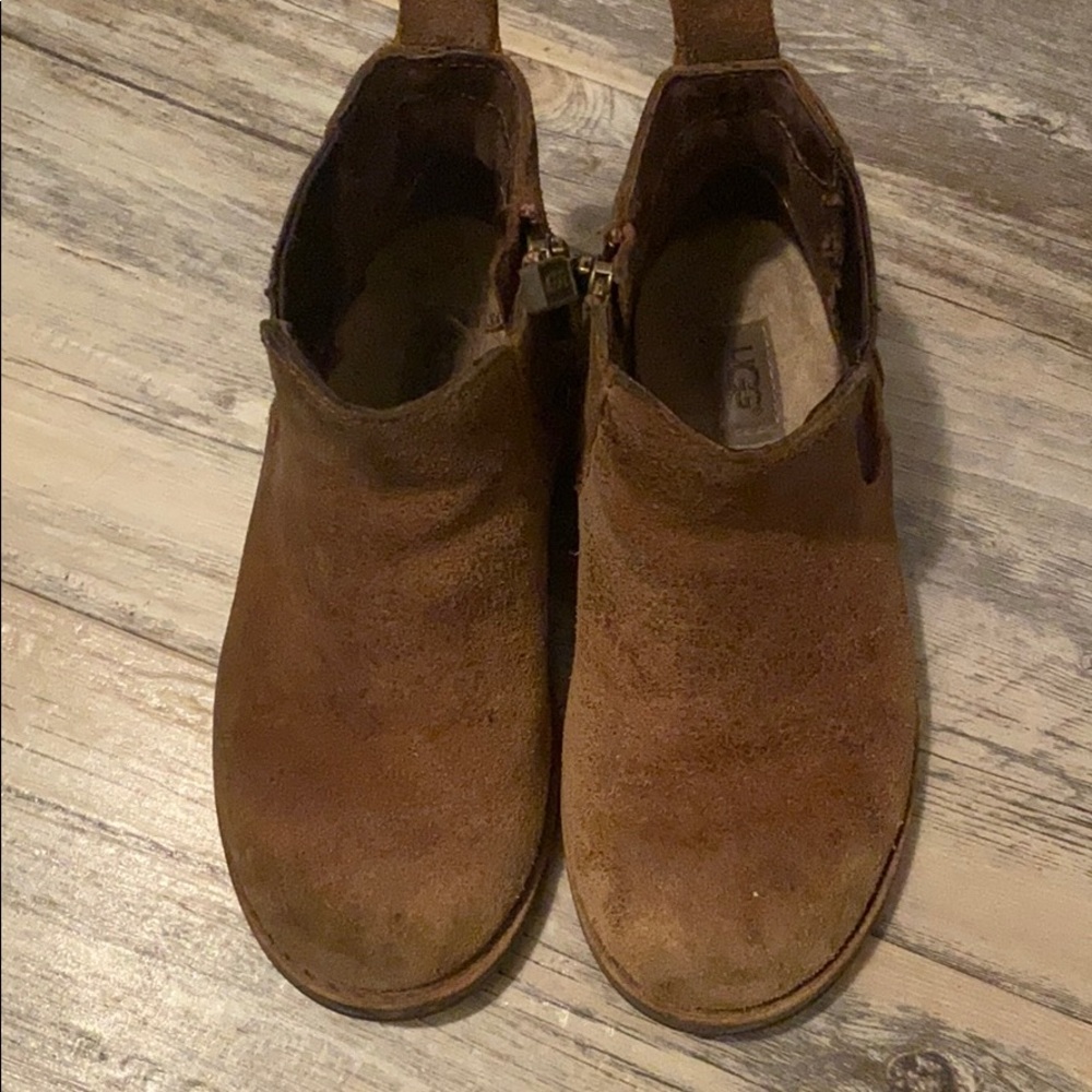 Kids ugh boots